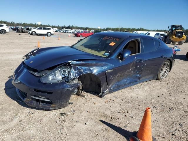 2015 Porsche Panamera 2