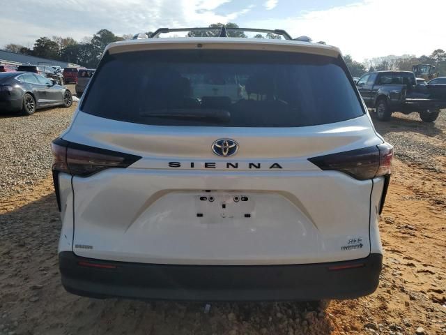 2023 Toyota Sienna XLE