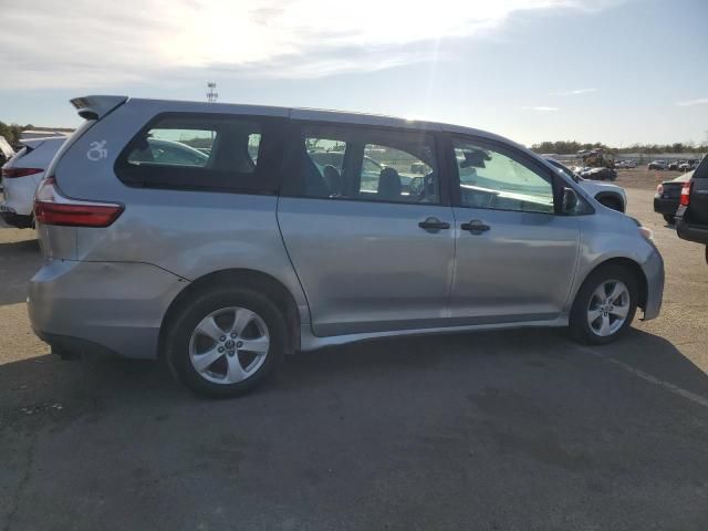 2018 Toyota Sienna L