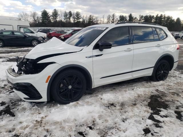 2022 Volkswagen Tiguan SE R-LINE Black