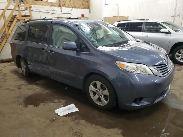 2016 Toyota Sienna LE