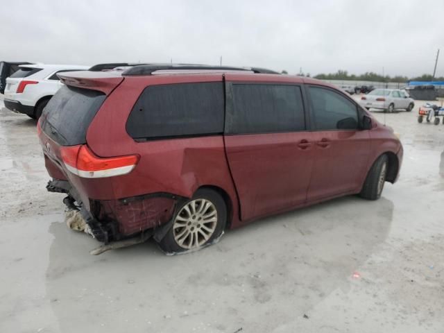 2012 Toyota Sienna XLE