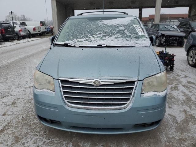 2010 Chrysler Town & Country Touring