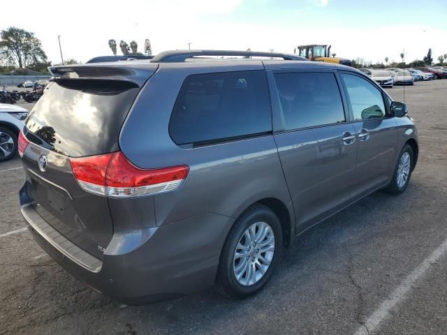 2013 Toyota Sienna XLE