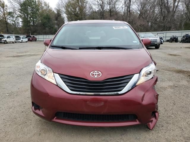 2011 Toyota Sienna LE