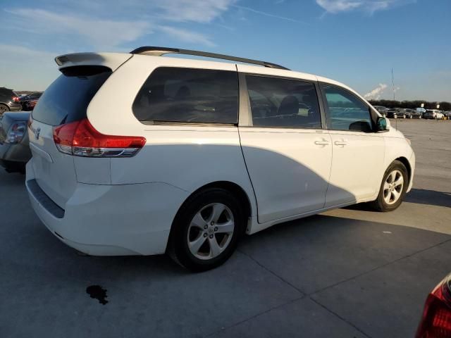 2011 Toyota Sienna LE