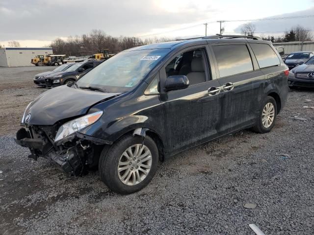 2017 Toyota Sienna XLE