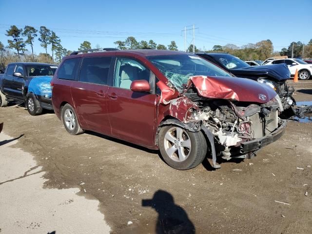 2013 Toyota Sienna LE