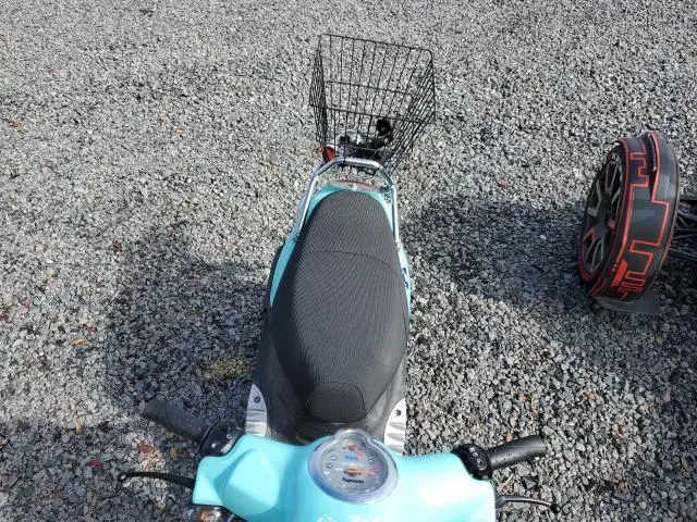 2018 Genuine Scooter Co. Buddy 50