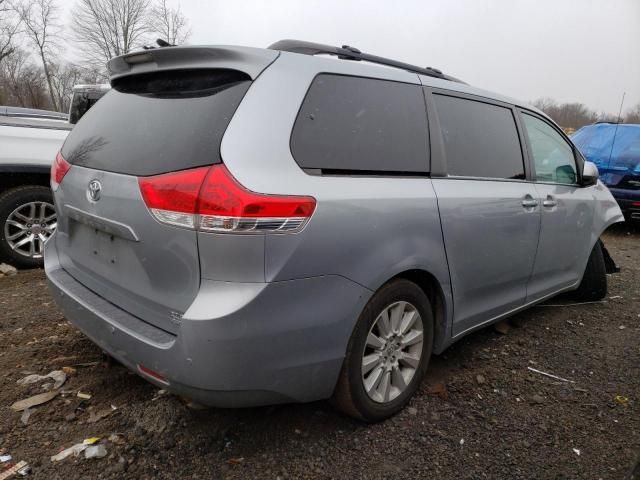 2013 Toyota Sienna XLE