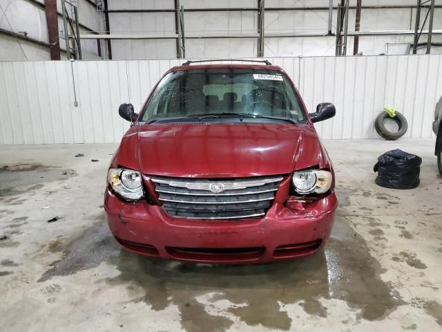 2005 Chrysler Town & Country Touring