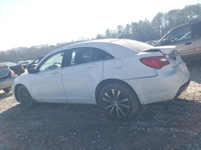 2013 Chrysler 200 Touring