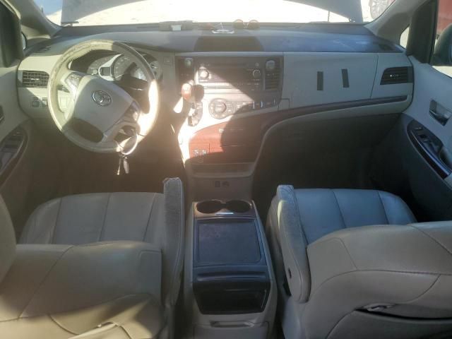 2013 Toyota Sienna XLE