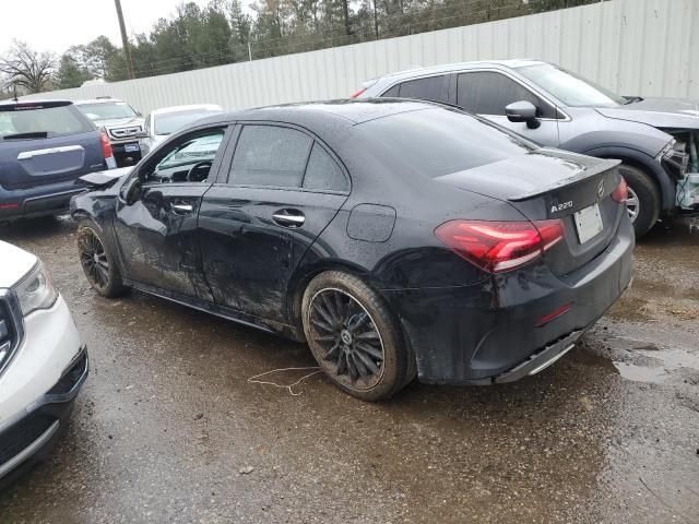 2019 Mercedes-Benz A 220