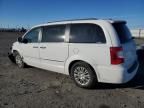 2015 Chrysler Town & Country Touring L