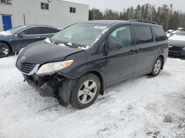 2015 Toyota Sienna LE