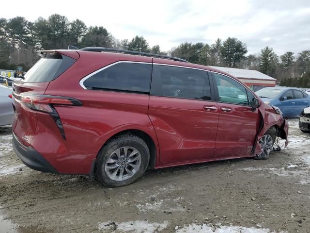 2021 Toyota Sienna XLE