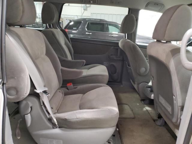 2010 Toyota Sienna CE