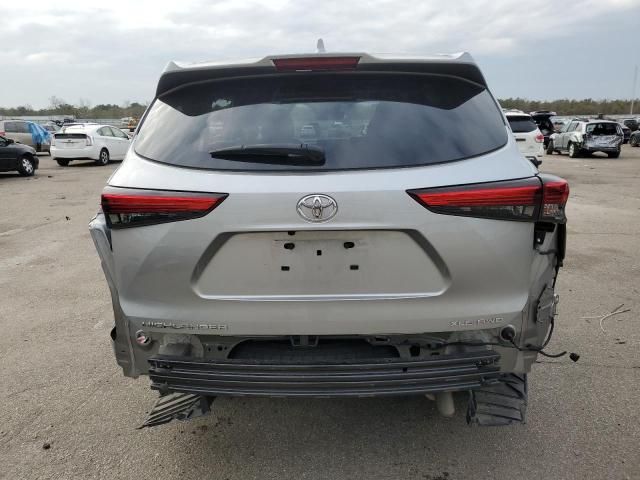 2022 Toyota Highlander XLE