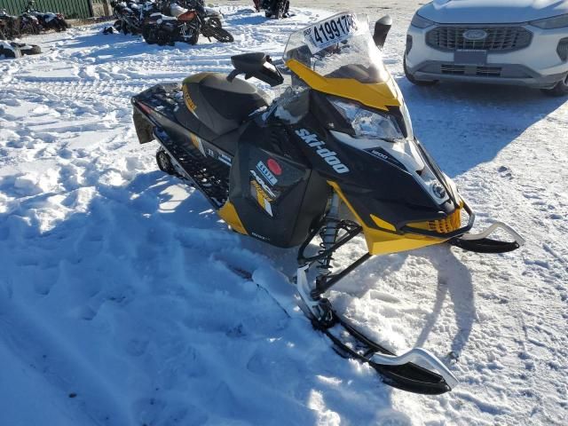 2017 Skidoo 2017 Skidoo MXZ Blizza