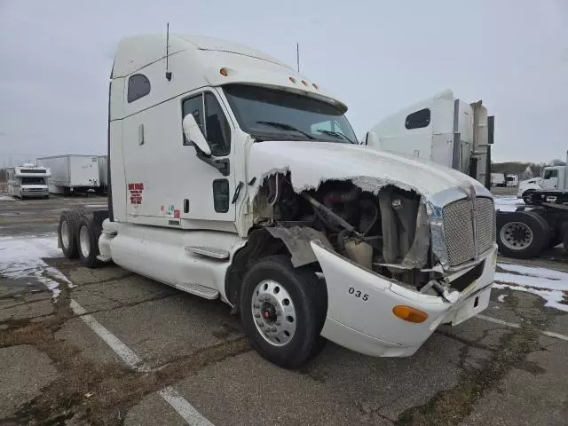 2005 Kenworth Construction T2000