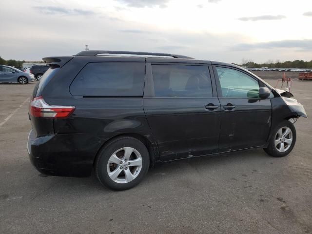 2015 Toyota Sienna LE