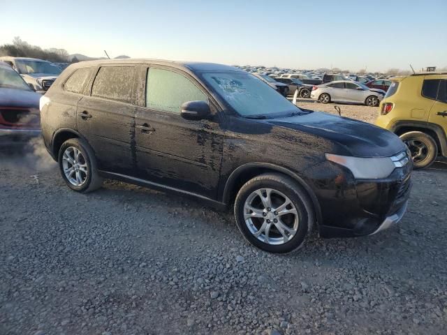 2015 Mitsubishi Outlander SE