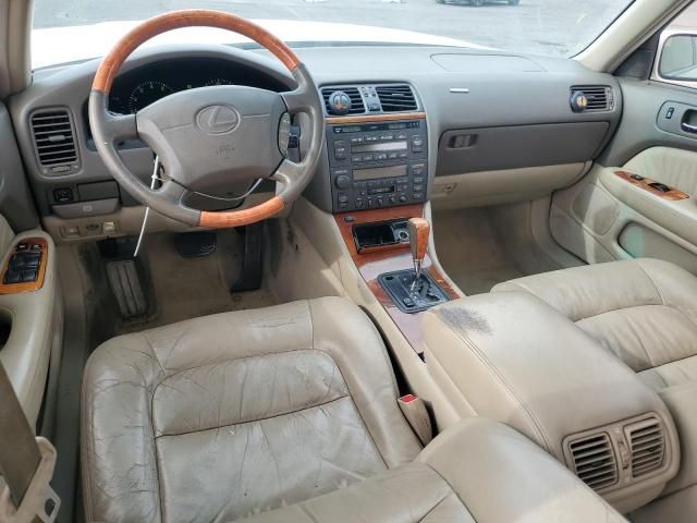 2000 Lexus LS 400