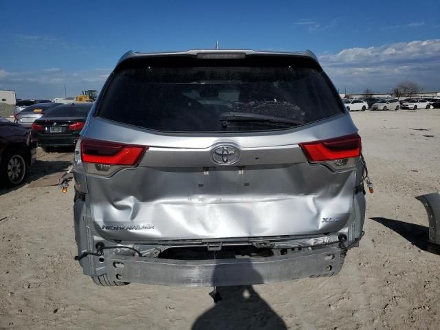 2018 Toyota Highlander SE