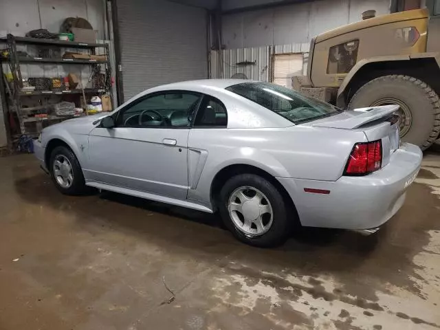 2000 Ford Mustang