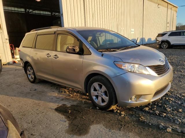 2013 Toyota Sienna LE