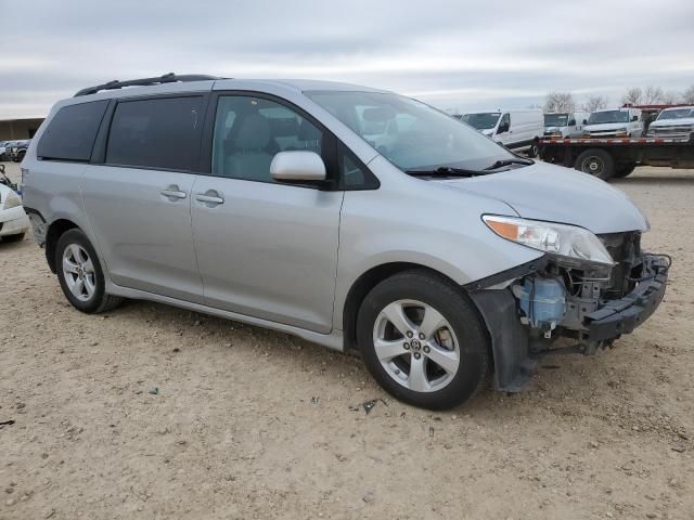 2020 Toyota Sienna LE