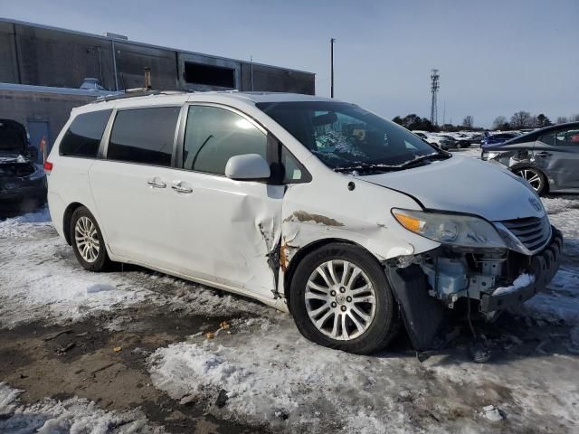 2013 Toyota Sienna XLE