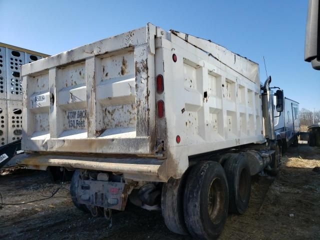 2007 Freightliner Conventional ST120