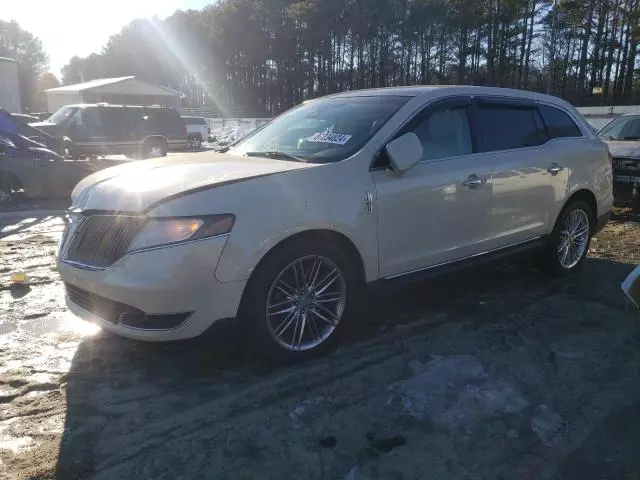 2014 Lincoln MKT