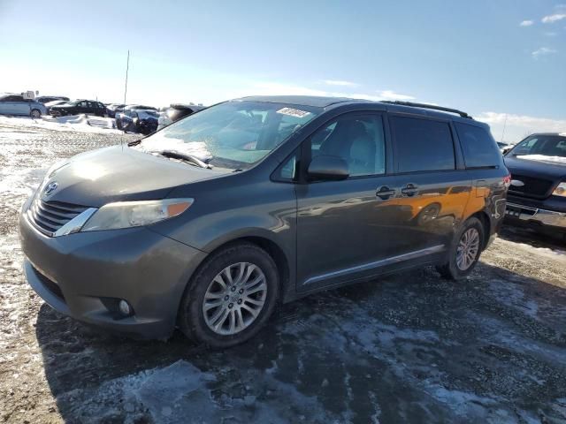 2012 Toyota Sienna XLE