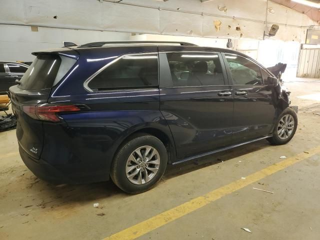 2022 Toyota Sienna XLE