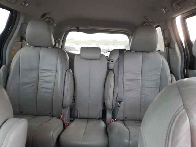 2012 Toyota Sienna XLE