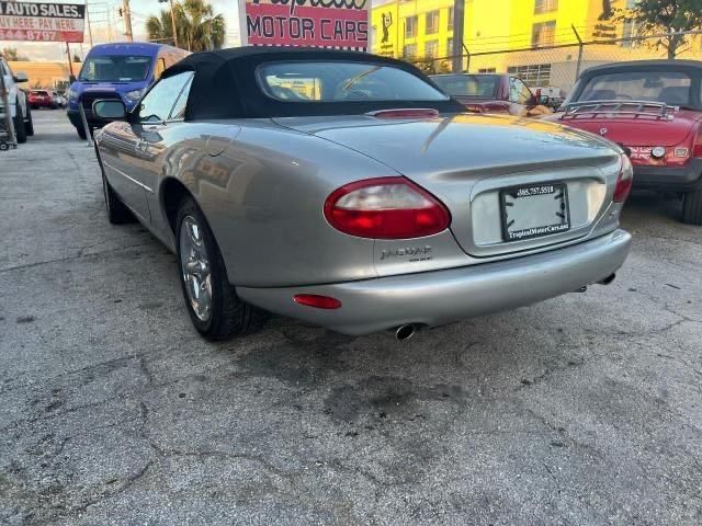 1999 Jaguar XK8