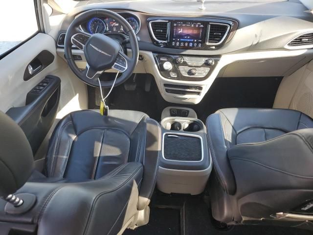 2017 Chrysler Pacifica Touring L Plus