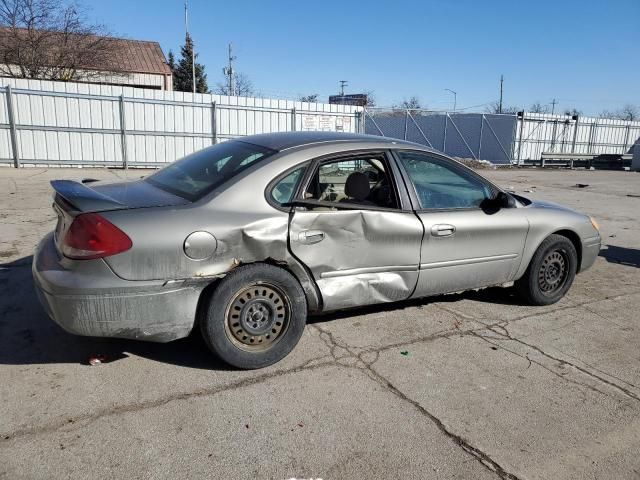 2004 Ford Taurus SE