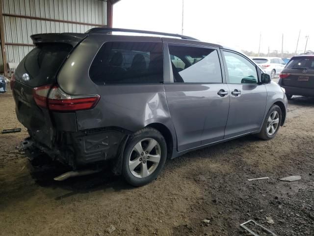 2015 Toyota Sienna LE