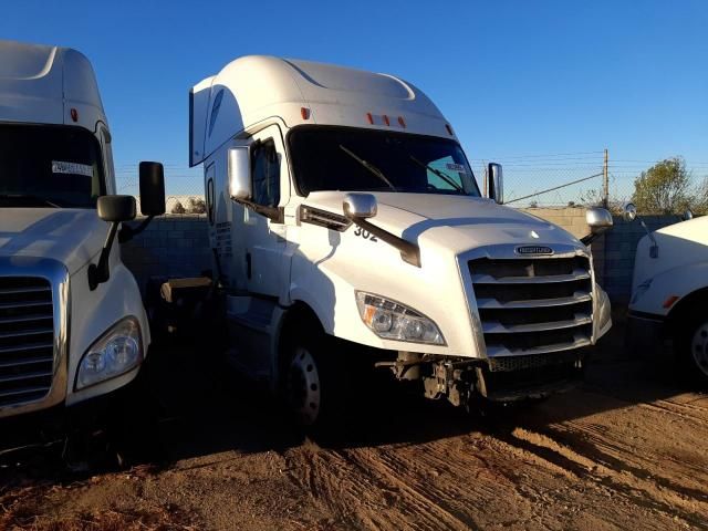 2019 Freightliner Cascadia 126