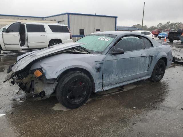 2000 Ford Mustang