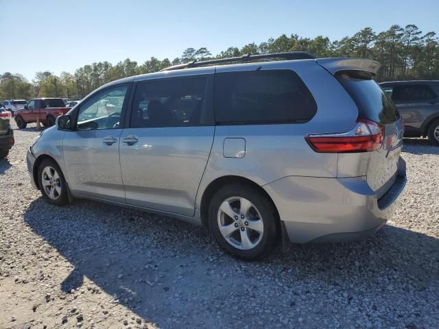 2015 Toyota Sienna LE