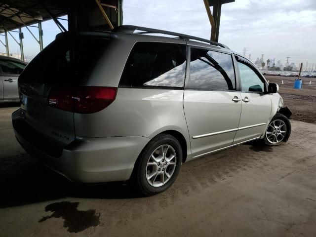 2004 Toyota Sienna XLE