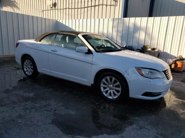 2013 Chrysler 200 Touring