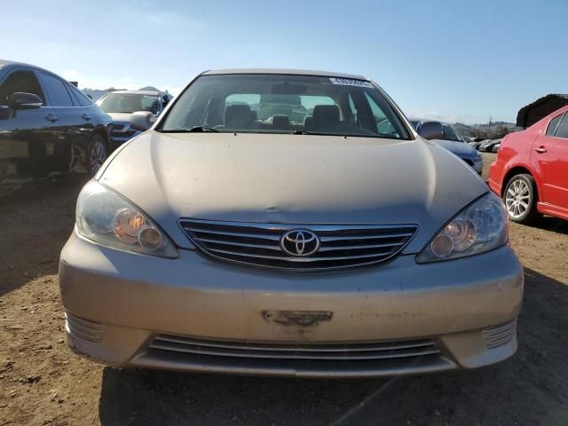 2005 Toyota Camry LE