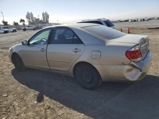 2005 Toyota Camry LE