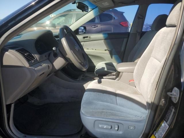 2004 Toyota Camry LE